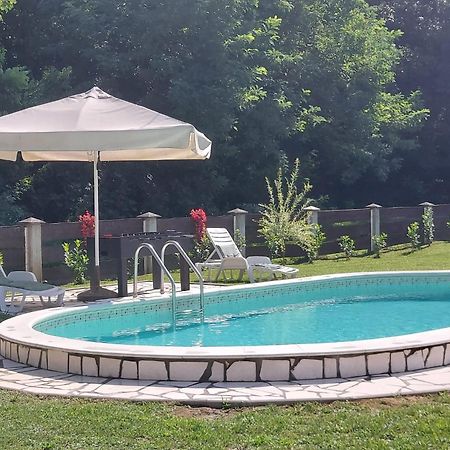 Kuca Za Odmor Mazuran Villa Karlovac Exterior foto