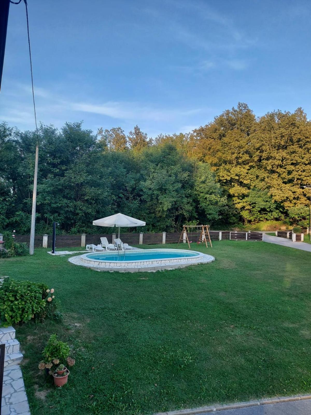 Kuca Za Odmor Mazuran Villa Karlovac Exterior foto