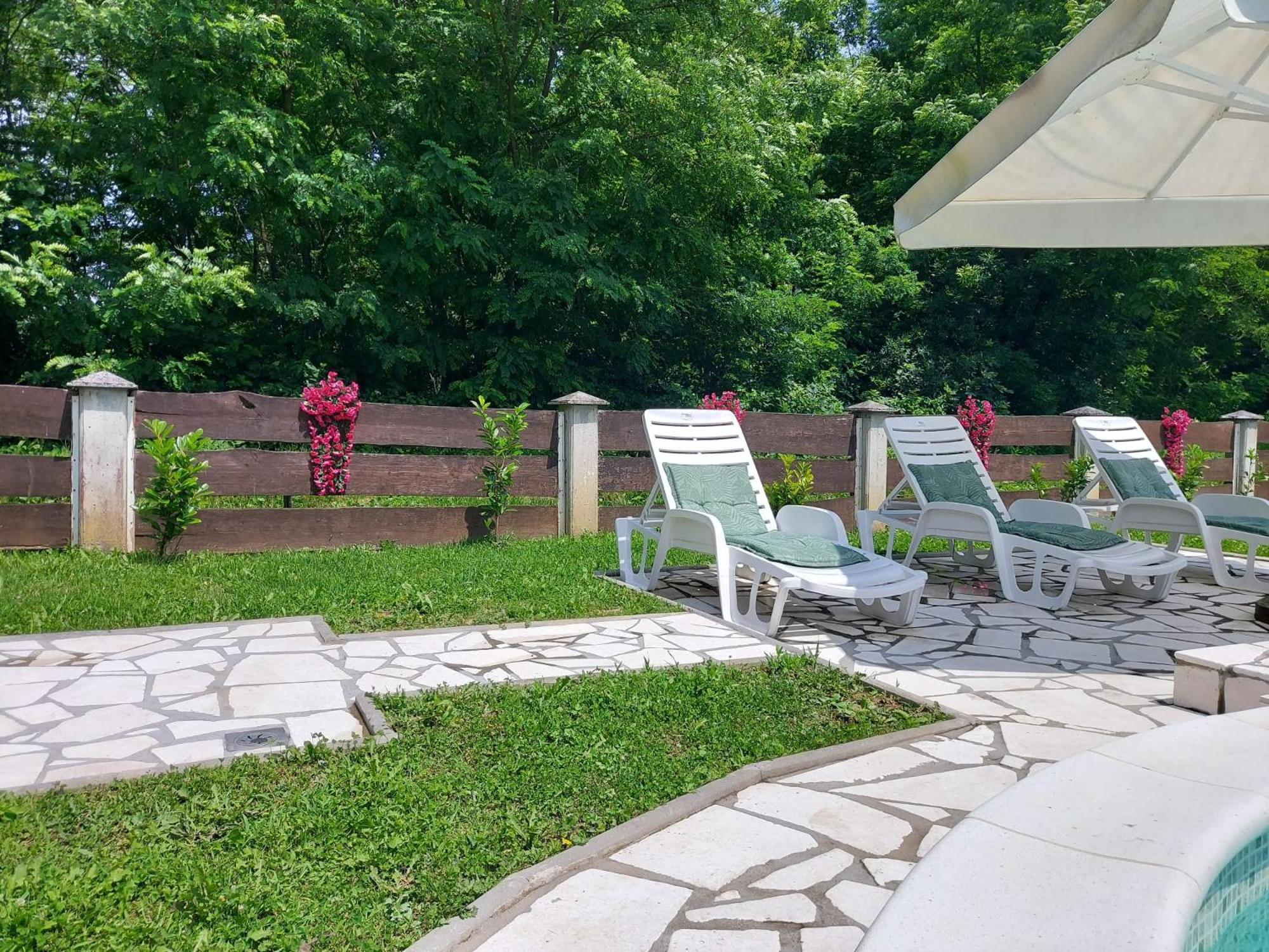 Kuca Za Odmor Mazuran Villa Karlovac Exterior foto
